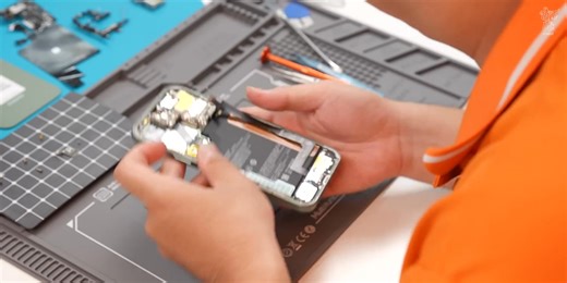 Mổ bụng Xiaomi 17 Pro Max: Pin 7.500mAh nhưng cực gọn, tháo khó hơn iPhone | Vật Vờ Studio