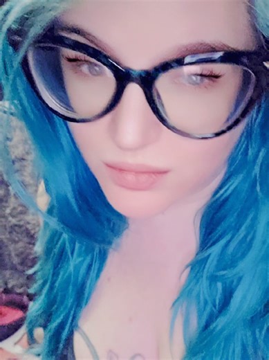 dancing to that techno shit