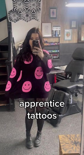 some tats from today 💚#tattooapprentice #HowDoYouHUGO #fyp #apprenticetattoos #tattoos