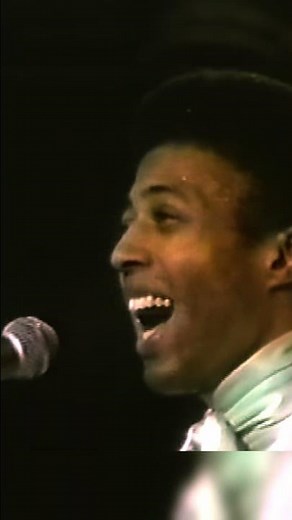 Temptations' Smoothest Song Transition #shorts #dennisedwards #glennleonard