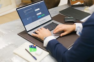 Wise (TransferWise) Borderless Account Review: How and When to Use It [2023]