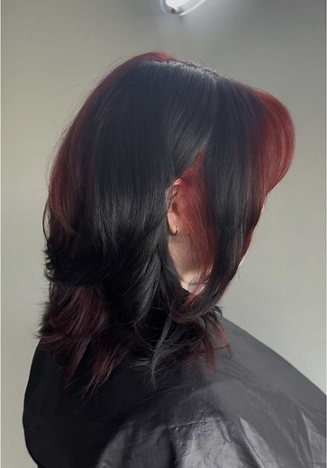 Color block black and red 🖤❤️ #colorblockhair #redandblackhair #haircolorinspo #fyp #foryoupage #hairtok #wv