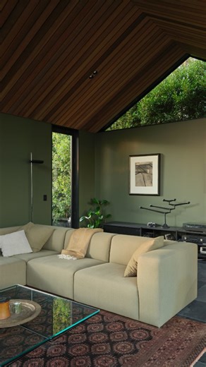 Issue No. 18 Feature • Video Feature • Dolly House feels far larger than its footprint, thanks to a central courtyard that dissolves the walls on sunny days and draws the outdoors in. With the back opening fully, the whole space feels like home. It’s a place of raw charm – unfussy, lived-in and joyfully shared by both the family and their dogs. Watch the full video on The Local Project or read Dolly by Studio John Irving Architects in the latest Issue No. 18 print publication. Photography by @sa