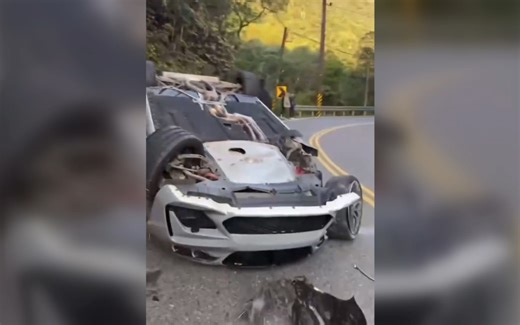 事故！宝马M2跑山翻车车祸视频