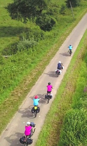 C'est vue du ciel qu'on se rend compte de la prouesse architecturale qu'est l'échelle de Sardy 😍 | J'aime le Canal du Nivernais