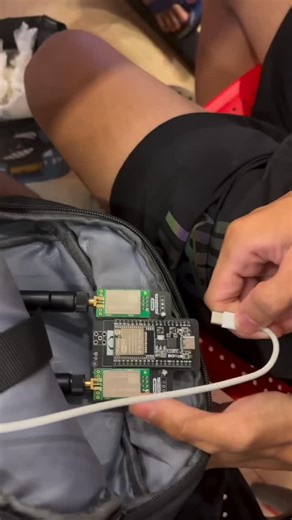 CyberSec Setup🌏 on Instagram: "Follow @hackers_setup for Tech Gadgets Setup. - Credits to the creator Please don't report, DM For Removal Note: If Creators see this post, Please mention your name in Comments. Turn 'ON' Post Notification and Never miss our post. #jammer #bluejammer #bluetooth #esp32 #cybersecurity #hacking #hackers #flipperzero #hackingtools #geek #linux #cyberattack #hackinhgadgets #flipperzerodevice"