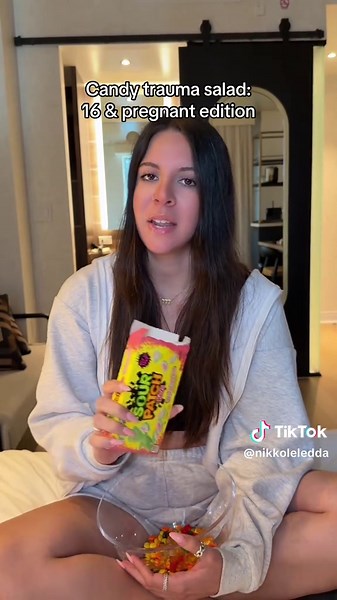 Candy trauma salad: 16 & Pregnant edition — teen mom moments