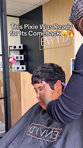 We did a relaxer retouch to smooth the new growth, then I went back in and refreshed her cut. That’s all it needed. ✂️ Even with a relaxer, we noticed her hair has gotten so thick! Nothing dramatic. Just maintenance done RIGHT! And once we finished, it was right back giving. 😮‍💨 💇🏾‍♀️ Book with Me: envydhair.com (link in bio) #KingwoodHairstylist #HumbleTXHairstylist #HoustonHairSalon #PixieCutSpecialist #HoustonPixie #ShortHairHouston #HairCutGoals #EnvydHair