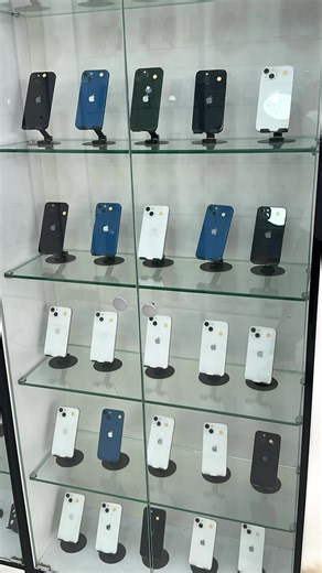 Latest Retail and Wholesale Prices for iPhones