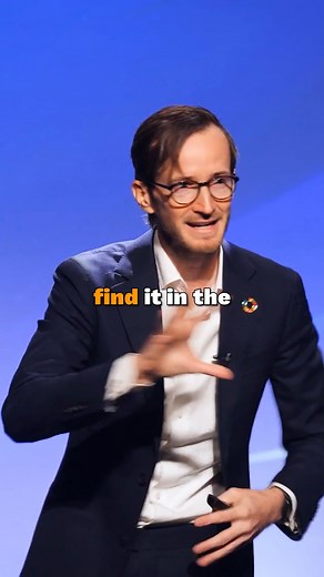 Everyone has a sense of humor because everyone finds things funny. You don’t have to create jokes, you can share things that already make you laugh. A funny sign, a moment from your day, or even a podcast can add humor to your life. The more you notice humor around you, the easier it becomes to use. Like and save if you want to learn how to incorporate humor into your daily life for a lighter, more enjoyable experience. #HumorInEverydayLife #IncorporatingHumor | Andrew Tarvin: Humor That Works