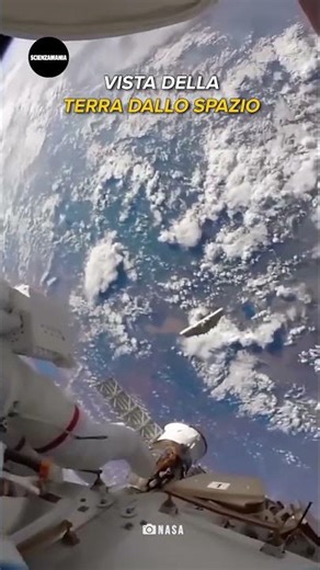 Non crederai a come appare la Terra dallo spazio: il silenzio non è mai stato così bello #shortsfeed