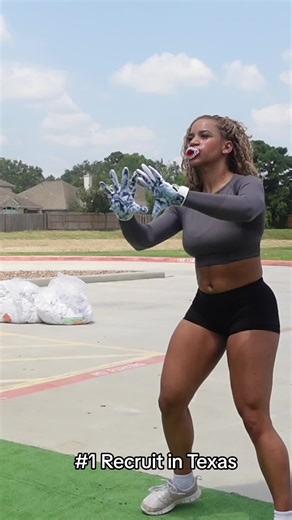 Looking forward to this football season🫡 remember, #3 on the field and #1 on the wide receiver recruit list.