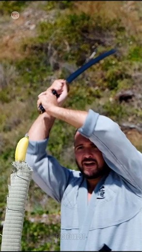 Katana Sword Kitni Sharp Hoti Hai? 🔥 | Samurai Sword Facts