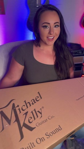 PT1 : Unboxing this gorgeous Michael Kelly Guitars #acousticguitar 🔥😍 Stay tuned for PT2 where I really dig into what I love about this instrument & play her!Thank you #michaelkellyguitars 🤟🏼♥️✨ #guitargirl #musicianlifestyle #acousticguitars #musiclovers | Jesslee