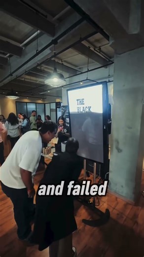 Lady smashes scream competition😳