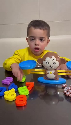 Monkey Balance 🧰: Plastic 👦🏻🧒🏻 Age: 5 💰: 10$ Our monkey scale math toy is the perfect educational toy to help young children learn the basics of counting and simple addition that’s both fun and engaging, perfect for kids who struggle with focusing. #Montessori #montessoritoddler #montessoriathome #montessoriactivities #montessorikids #learningathome #learningthroughplay #education #educational #numbers #counting #addition