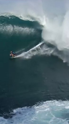 Peahi may be one of the all time greatest big waves. Keep looking for the line. Rides and turns. Always a shaka to @davekalama | Laird Hamilton