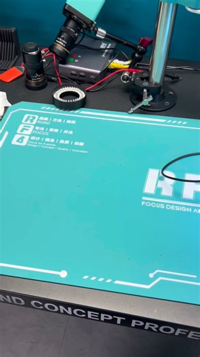 🔥 New RF-KH13 quick release push button handle!! ✅ Just press it once, and it can be quickly replaced in one second. ✅ Scraping off solder, prying open the casing, and disassembling the screen. The knife tip is locked in place, providing maximum security. ✅ Anti-slip cotton sleeve, making it comfortable to hold and preventing fatigue during long disassembly. 👉 RF-KH13A comes with 4 commonly used knife heads, covering all aspects of disassembly and cutting of adhesive. ✅https://wa.me/message/EE