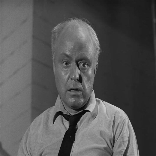 S01e22 The Monsters Are Due on Maple Street — The Twilight Zone — Mar 4, 1960 – sHORT 267