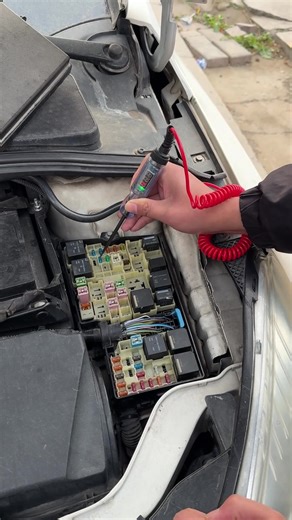 Essential Car Voltage Tester for Quick Diagnosis