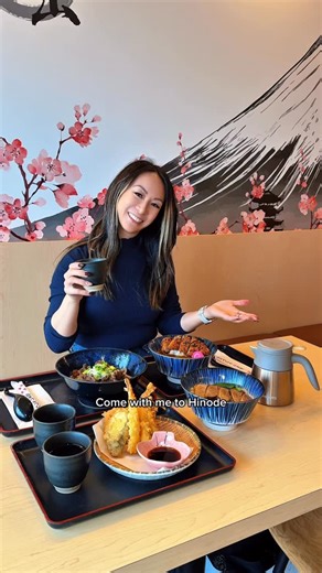 Elaine | Food • Fitness • Lifestyle on Instagram: "Just checked out @hinode.udontempura, a new udon-first spot in Richmond Hill that actually does the noodles right. Their udon is made fresh in-house daily using a machine imported from Japan — that bouncy, chewy texture is no accident. Their focus is tight: traditional udon, signature dishes, and tempura (no bloated menu energy). Featured items: 🍜 Nikutama udon with beef + rich sauce — my fave! 🍜 Duck breast udon in hot broth made with niboshi
