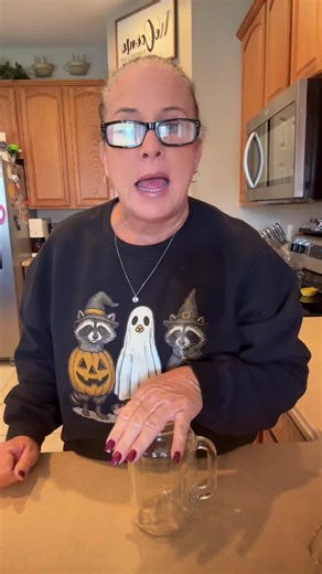 Let’s make a “sweet” iced latte… don’t forget to save this video. The video is the recipe. @Café Bustelo #barista #icedlatte #preparation #latte #creatorsearchinsights