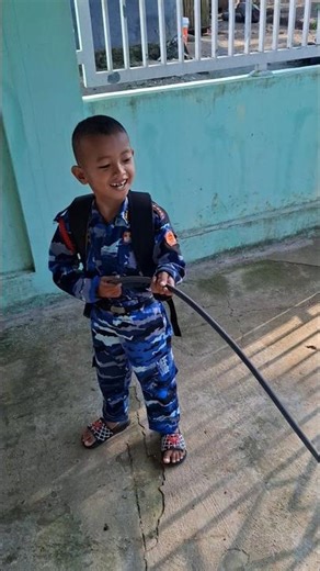 rizki pulls the hose #trendingshorts