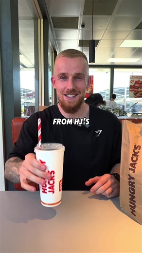 How To Get Over 40g of Protein From HJ’s 🍔 Stay tuned for next Friday’s option 👀 Also shout out to the lads!! The real MVP’s 🤝