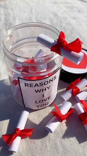 Creative Gift Ideas: Love Note Reason Jar