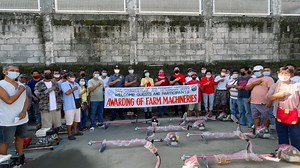 OVER 100 FERNANDINO FARMERS RECEIVE FARMING AND AGRICULTURAL SUPPLIES AND EQUIPMENT FROM CSFP City Agriculture and Veterinary Office #FernandinoKaKayabeKa | CSFP City Information Office