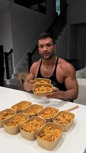 430 calories 40g protein 5g fat 43g carbs makes 10 meal preps Chicken, bacon, buffalo ranch pasta I do have a cookbook that updates every Friday My app Macromatic is in the Apple Store and is what I used to track the Ingredients list 3 pounds chicken breast 16 ounces of protein pasta 1 bag of fat-free mozzarella cheese 1 bag, fat-free cheddar cheese 3 American cheese slices 1 bag of real bacon bits 1 half bag dried tomatoes Seasoning Onion powder Garlic powder Salt Pepper Steps on how to make ⭐️