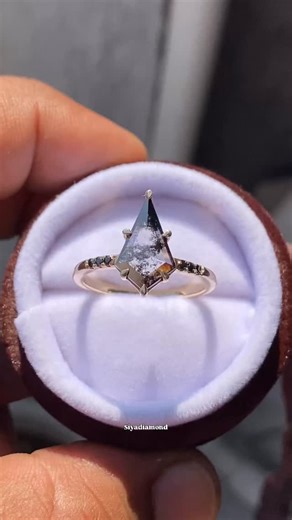 Salt and Pepper Lab Grown Diamond Ring, Statment Ring, Diamond Ring, Bridal Ring, Vintage Ring, Engagement Ring & Wedding Ring, Gift For Her.. * Center Stone Details :- • Shape :- Kite Shape Lab Grown Diamond • Weight : 1.79 Ct • Size :- 14.30 X 8.60 MM • Color :- Salt and Pepper • Treatment :- Lab Grown Diamond *Side Stone Details :- • Shape :- Round Brilliant Cut Diamond • Color :- Black Diamond ( Treated Color ) • Size :- 1.50 MM (6 Pcs) * Available Material :- • 925 Sterling Silver • White G