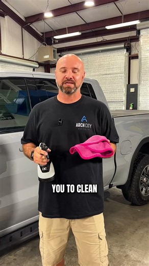 How to Clean Car Windows Without Streaks | St. Louis, MO