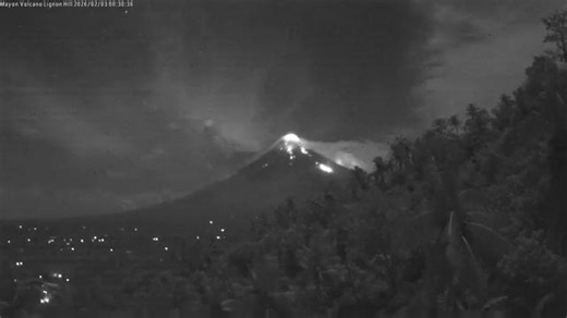 94K views · 996 reactions | WATCH: The effusive eruption at Mayon...