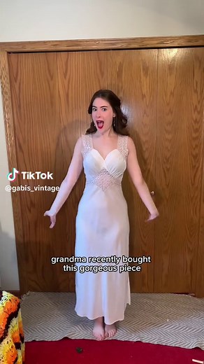 Explore High-Quality Vintage Fashion from the 1940s