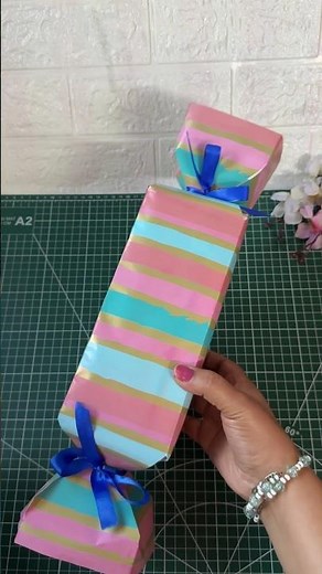 Cute Candy Style Gift Wrap Idea 😍🎁 | DIY Gift Wrapping