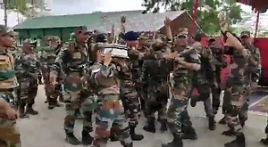 Funny desi dance by indian army boys | Funny Videos