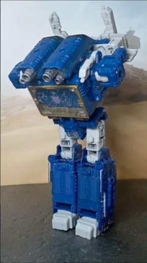 Transformers Soundwave Transform to Lamppost War For Cybertron Siege #Shorts