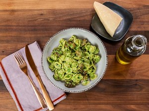 Orecchiette with Broccoli Rabe Pesto and Sausage