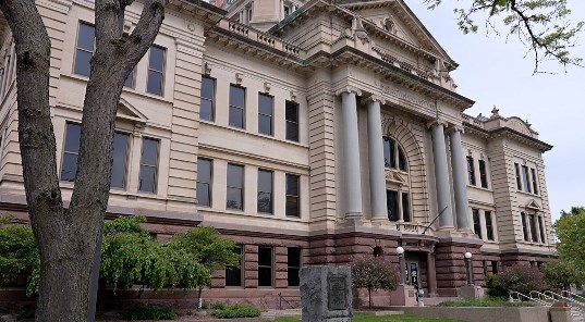 Lawmakers addressing court case backlog