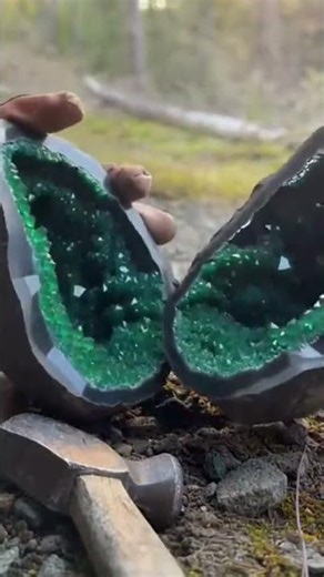 NaTural green inside VIP 💎💎#đaquy #phongthuy #ruby #gameplay