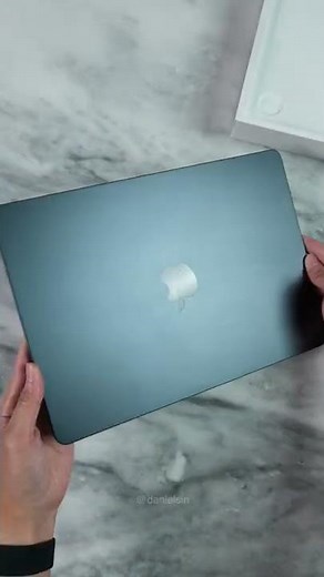 Unboxing the MacBook Air M2 in Midnight Color!