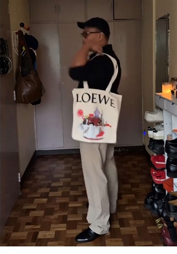 Photographer Outfit Ideas for Client Meetings