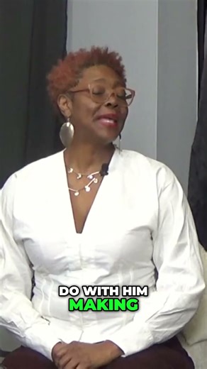 Defuse Dangerous Situations: Real-Life Self-Defense Scenarios #shorts