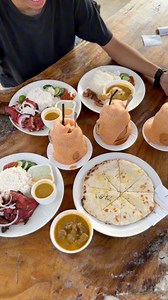 Roti Tempayan Cheese Kassim Baba ni memang sedap weh !😋. Datang Kuantan mesti wajib kena singgah sini 😍 | Jalan-Jalan Cari Makan Di Pahang