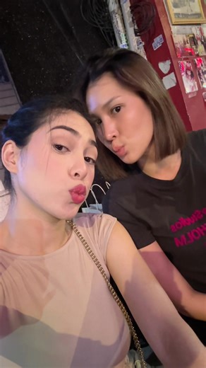 Chelsea Fernandez & Anne Hathaway on Latest Podcast