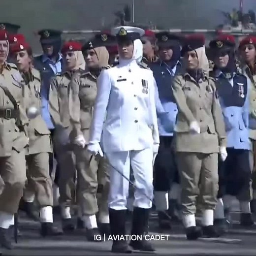 Pakistan Military Female Officers | Women in Pakistan Armed Forces