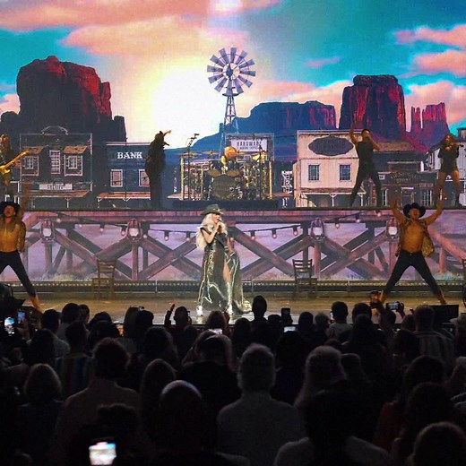 The final shows of my Come On Over - Las Vegas Residency at @PHLiveVegas are on sale now! Playing through February 2025. 😘 | Shania Twain