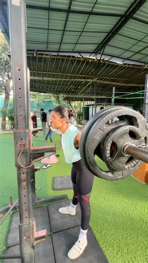 Heavy squats and leg training at Elysium Calisthenics Park in Mumbai, India 🇮🇳 #ElysiumCaliPark