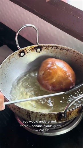 Episode 7 vegetarian gems of Karnataka : mangalore buns (made by my mom!)